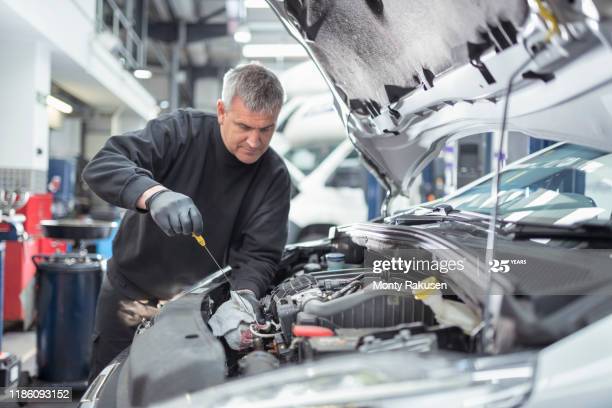 Car mechanic